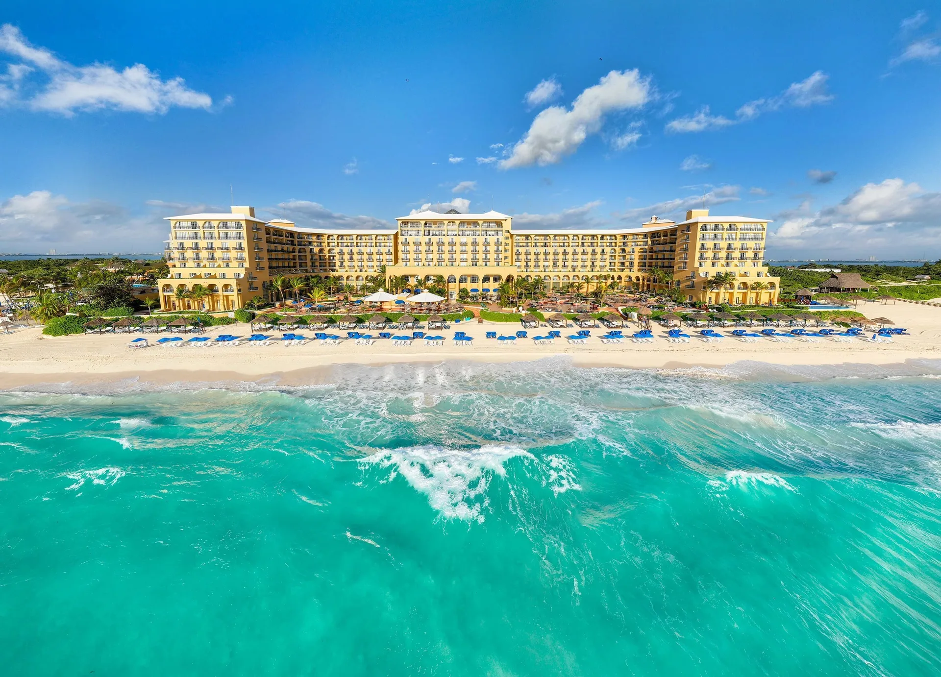 Kempinski Hotel Cancún luxury beachfront hotel with elegant rooms and Caribbean views